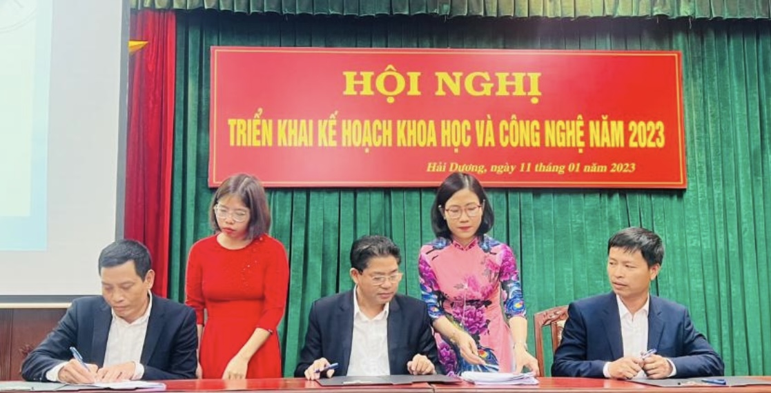 Khoa học công  nghệ 